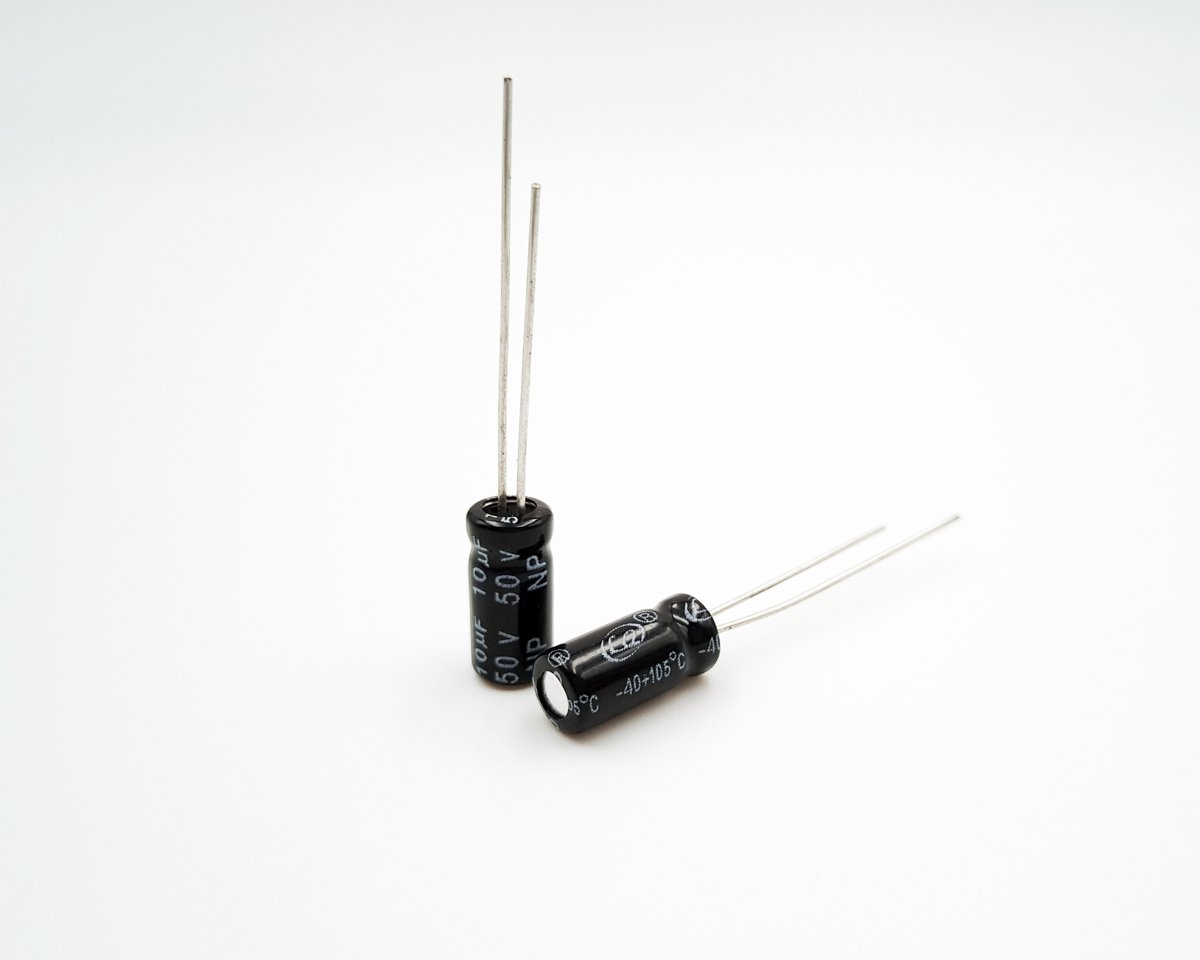 oO늽10uF/50V